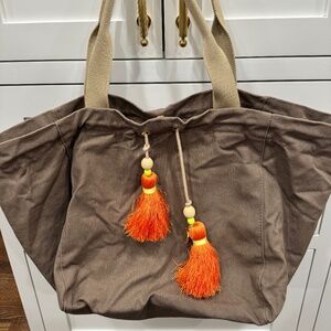 G.I.L.I. Large Tote Olive Green with Orange Tassels